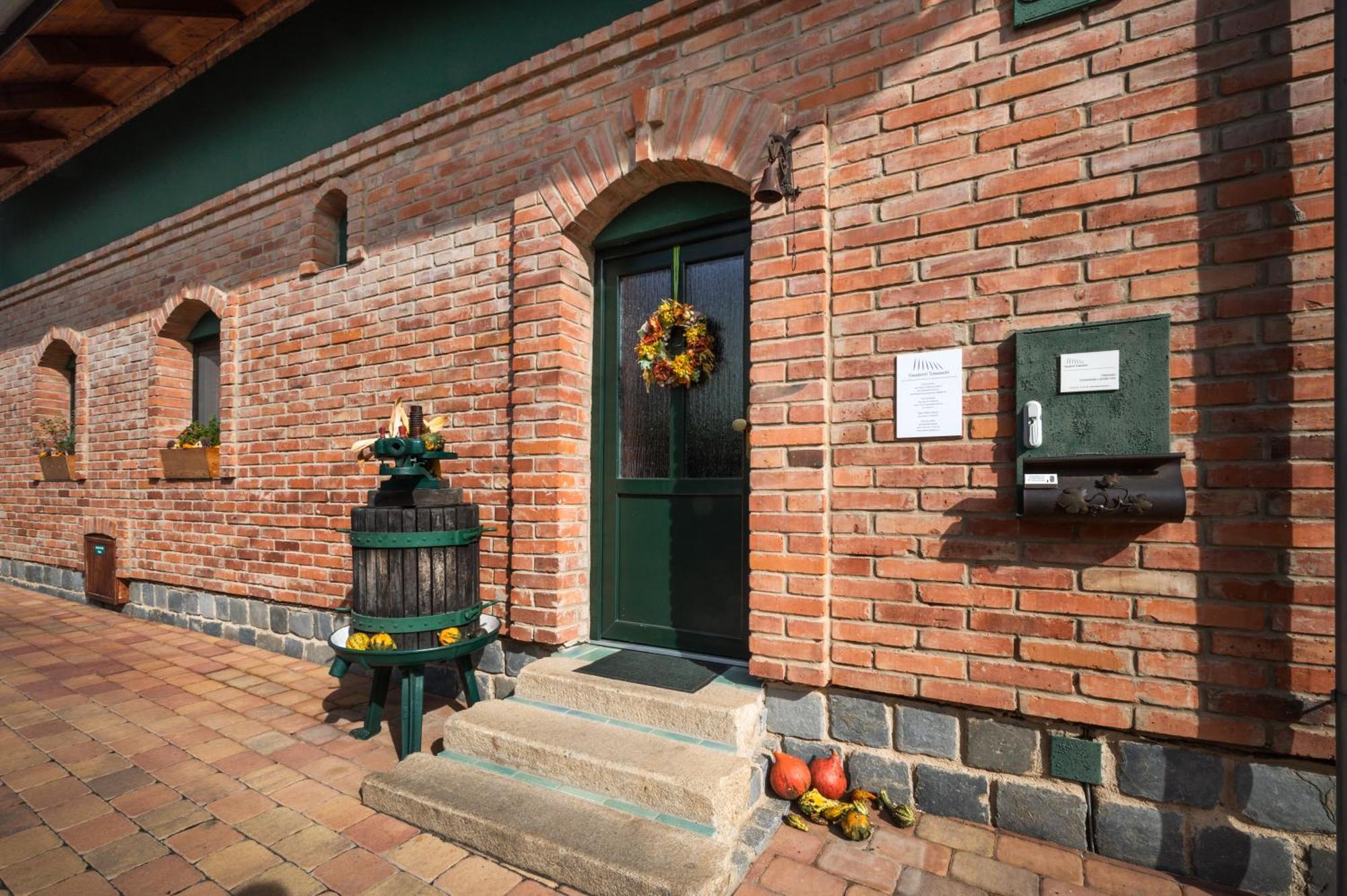 Hotel Penzion Vinařství Tomanovi Moravská Nová Ves Exterior foto